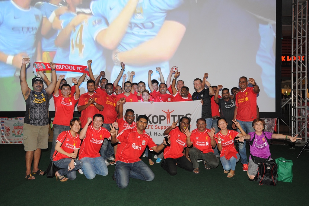 The Kl-Kopites come in full force to support Liverpool FC at Carlsberg's BPL Finale Viewing Party.