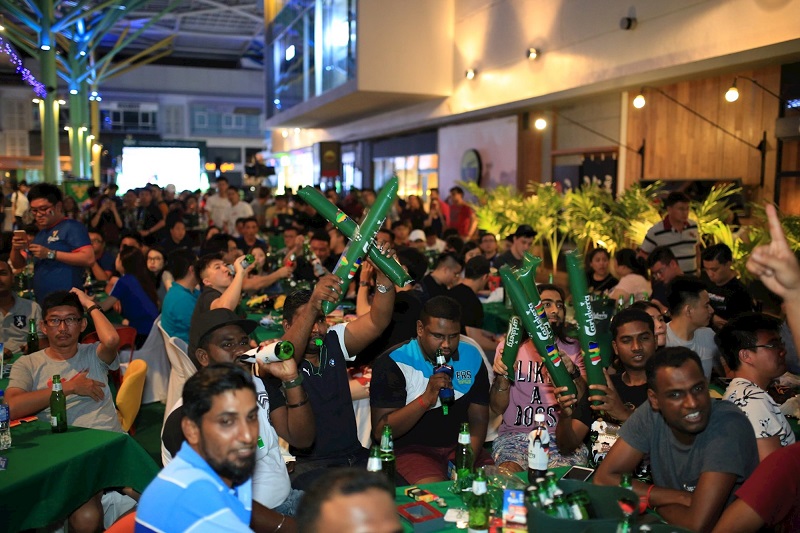 Some 1,000 football fans and beer lovers celebrated the finale of the world’s most anticipated football tournament at Carlsberg’s “Probably The Best Football Parties”.